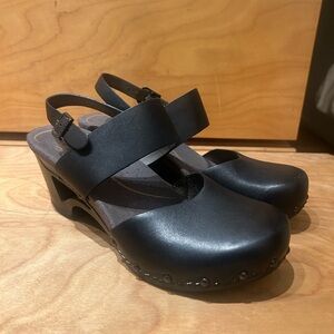 Dansko Thea Clogs 38